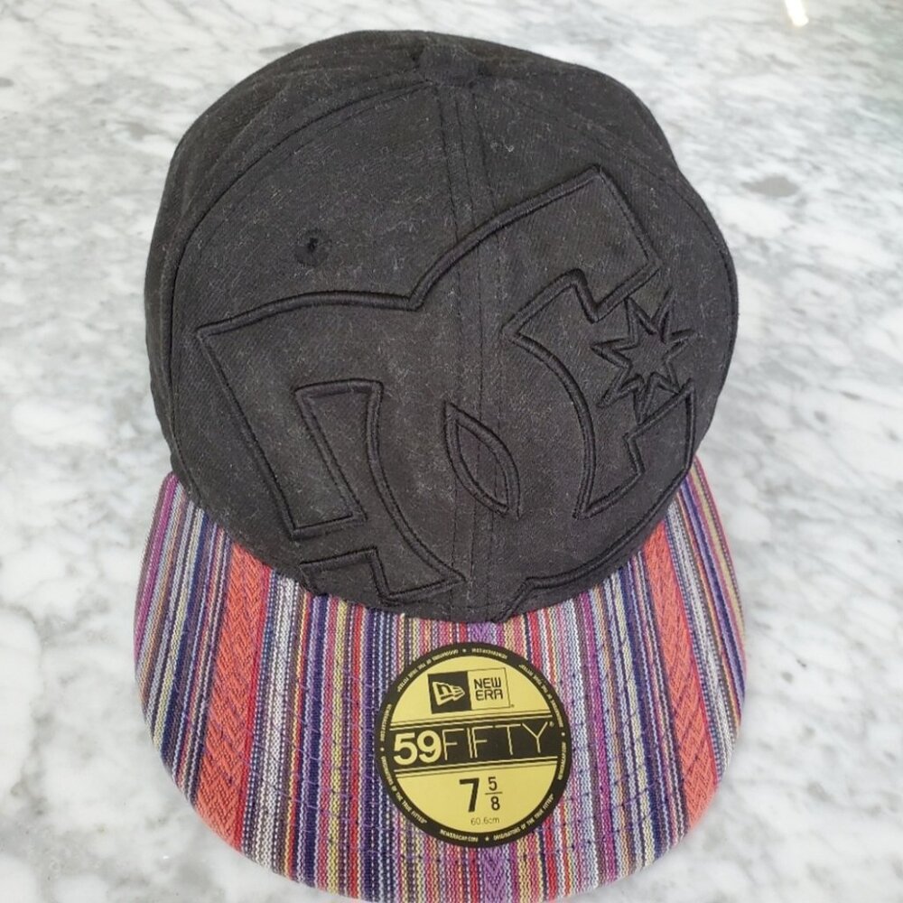 DC New Era 59 fifty Cap Hat Flat Brim Fitted Black Aztec Size 7 5/8